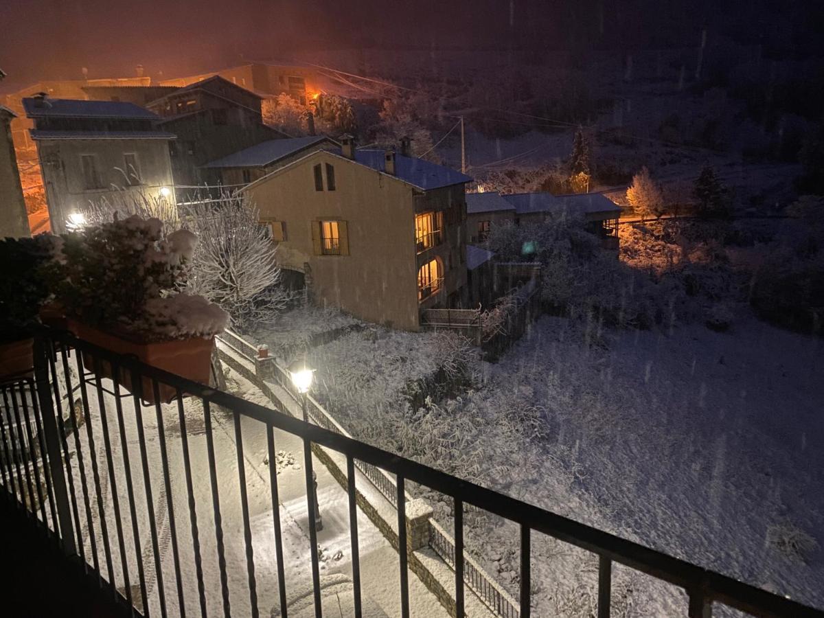شقة La Fusteria Del Casat Sarroca de Bellera المظهر الخارجي الصورة